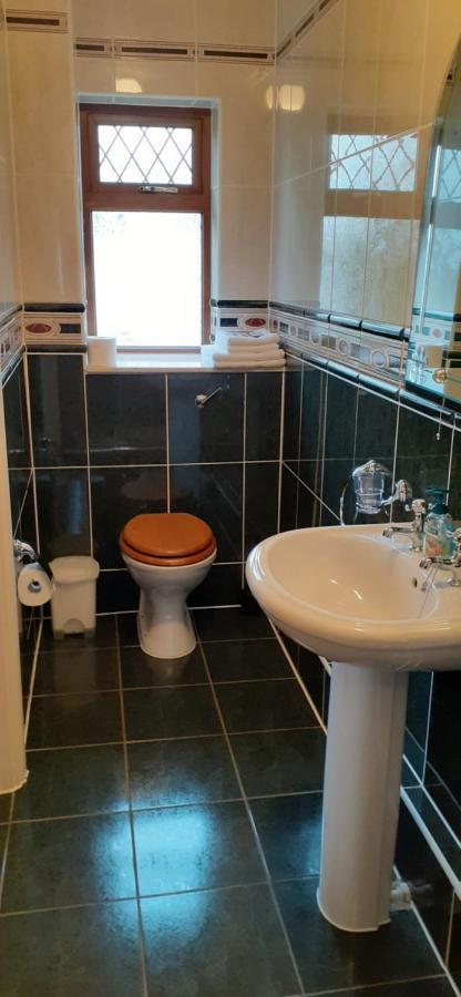 את'לון Alverna House B&B מראה חיצוני תמונה